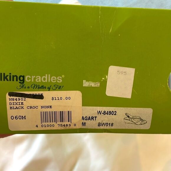 Walking Cradles Black Strappy Sandals. NEW - Picture 6 of 7